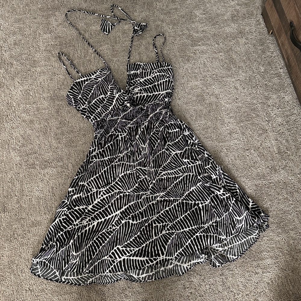 Tie Back Mini Dress in Black and White Print